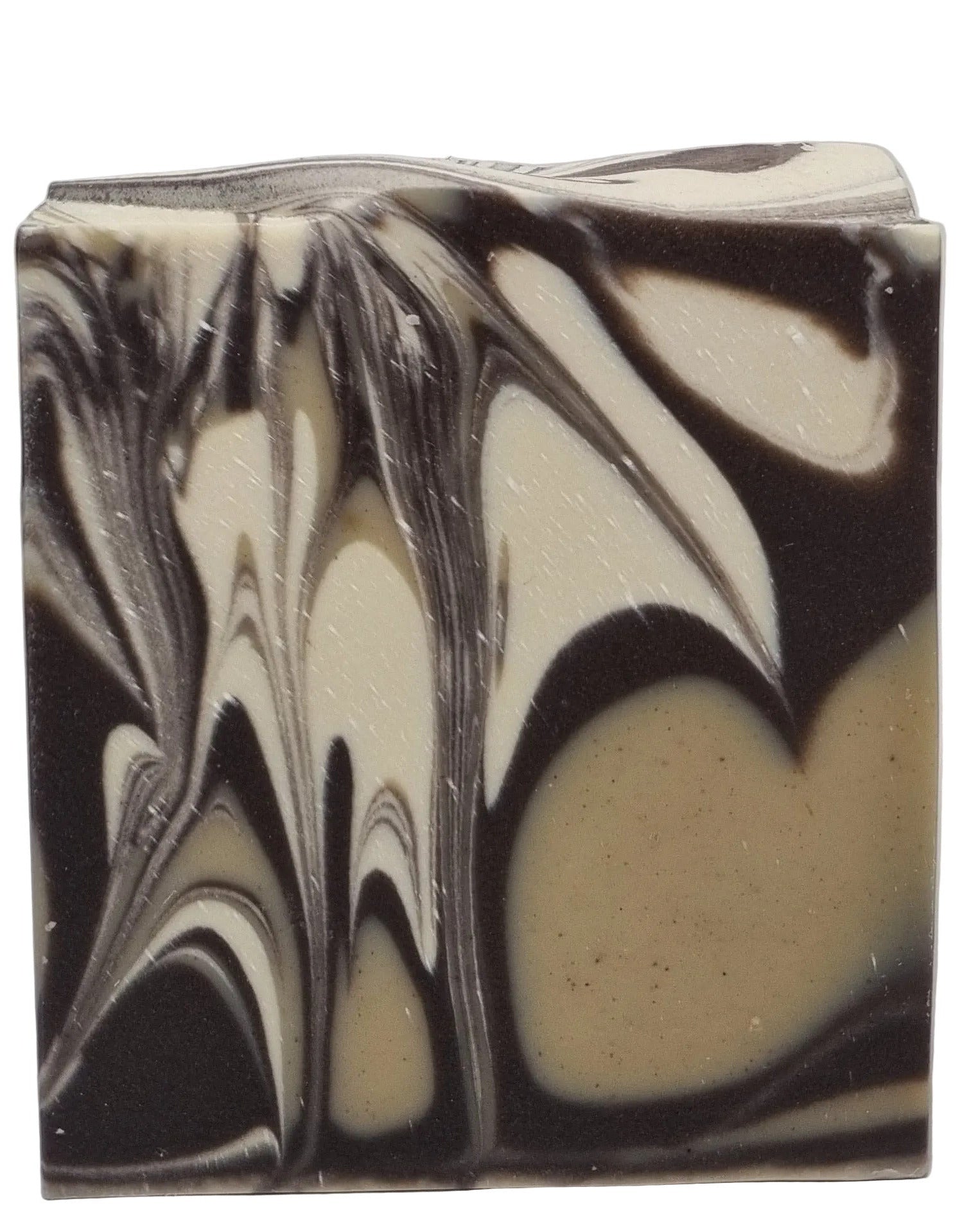 Nahaufnahme der Kaffeeseife Coffee Kiss aus dem Kaltrührverfahren mit Kaffeeduft.